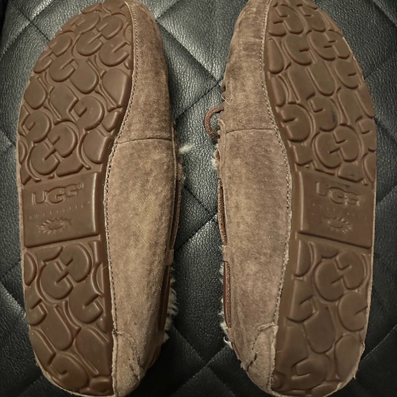 Ugg moccasin slippers - Picture 4 of 4